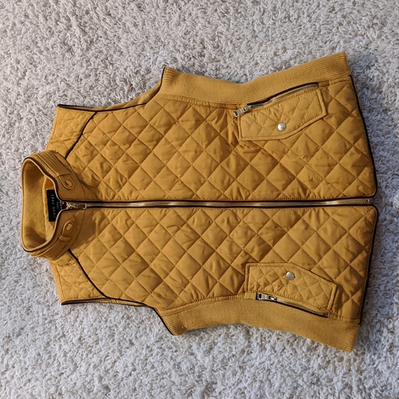 Love Tree Jackets & Blazers - 🔥 4 for $20 🔥Love Tree Quilted Vest